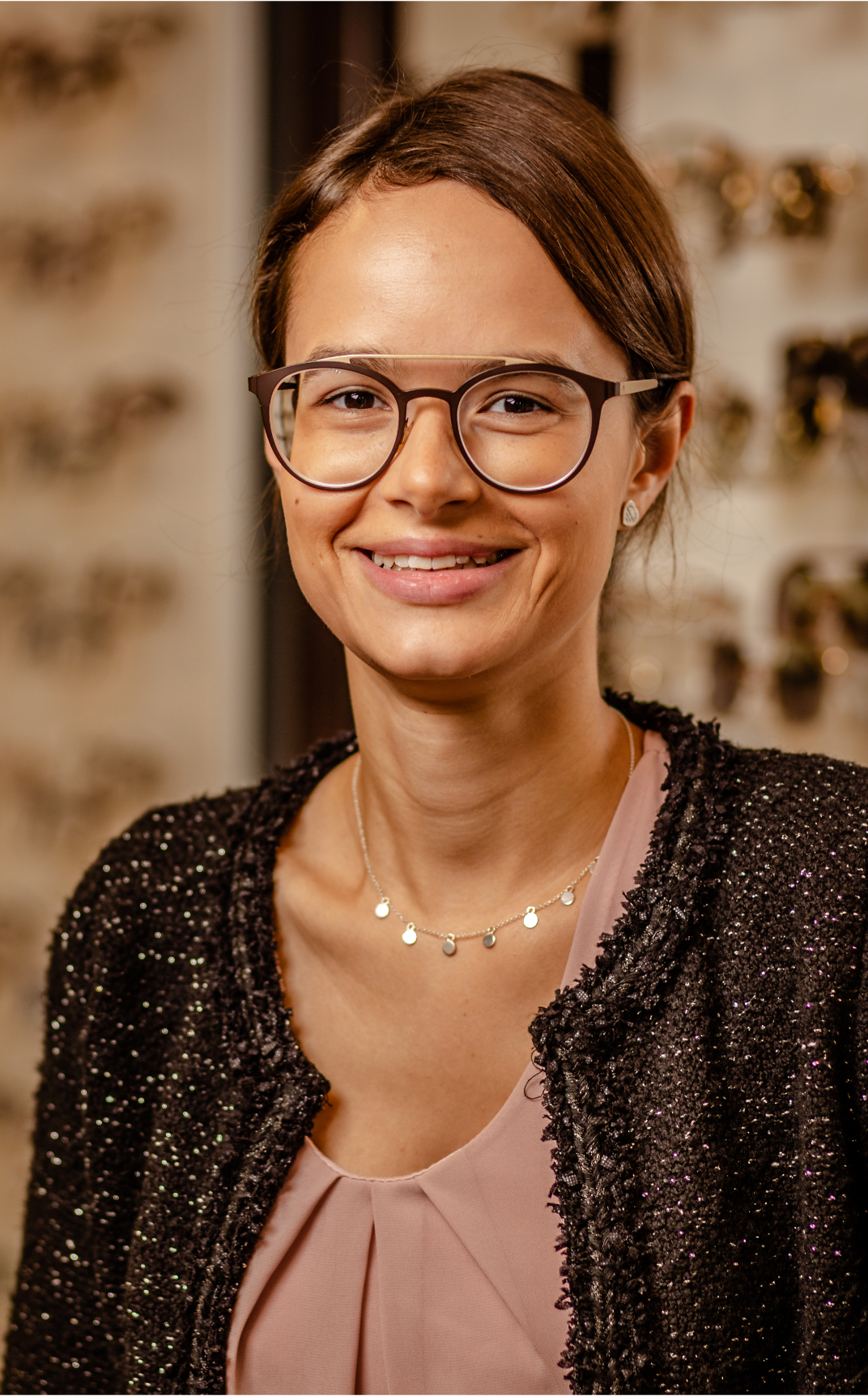 Augenoptikermeisterin Luisa Büttel